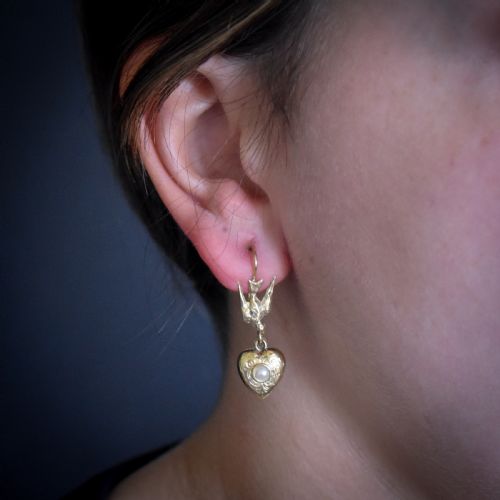 fig 1. Antique Swallow Bird 9ct 9K Gold Engraved Puffy Heart Drop Earrings