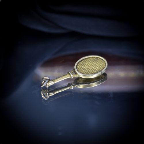 fig 2. Vintage Tennis Racket 9ct 9K Gold Charm Pendant