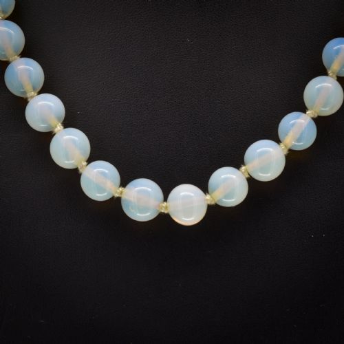 fig 2. Vintage Opaline 9ct Gold Beaded Necklace Art Deco 17.5