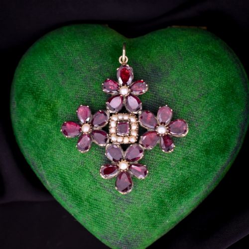 ANTIQUE GEORGIAN FLAT CUT GARNET PANSY PEARL GOLD PENDANT