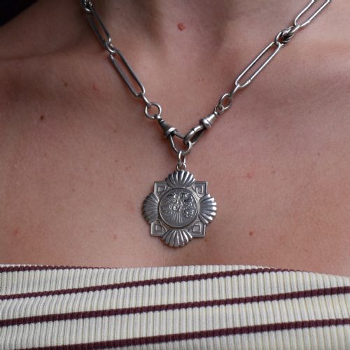 ART DECO HEAVY SILVER FLORAL FOB MEDAL MEDALLION PENDANT DATED 1930 - ADDITIONAL PHOTO 8