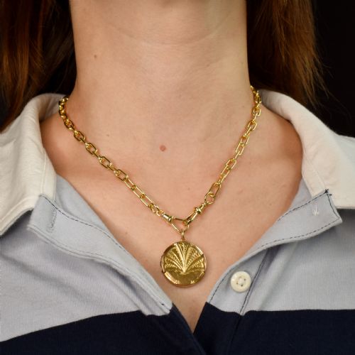 fig 1. Antique 9ct Gold Round Engraved Locket Pendant | Chester 1910