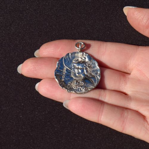 ANTIQUE ART NOUVEAU PORTRAIT STERLING SILVER PENDANT DATED 1900 - ADDITIONAL PHOTO 3