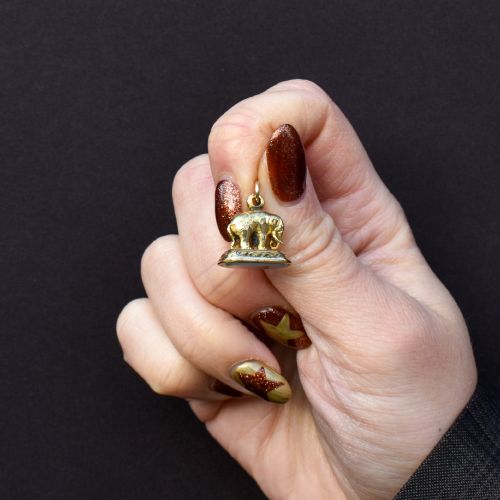 ANTIQUE CHALCEDONY ELEPHANT GOLD CASED ORNATE FOB SEAL PENDANT - ADDITIONAL PHOTO 2