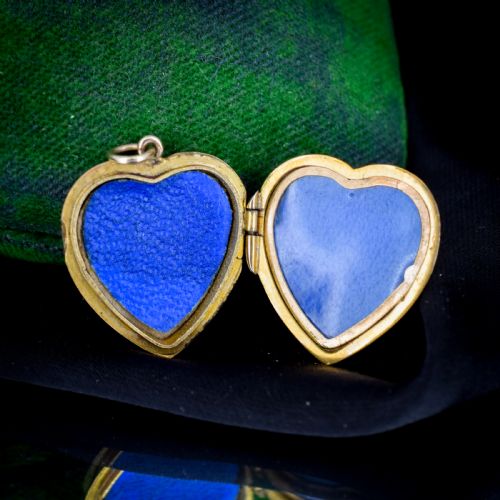 VINTAGE 9CT YELLOW GOLD ENGRAVED FANCY HEART LOCKET PENDANT - ADDITIONAL PHOTO 4
