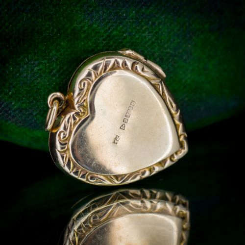 VINTAGE 9CT YELLOW GOLD ENGRAVED FANCY HEART LOCKET PENDANT - ADDITIONAL PHOTO 7