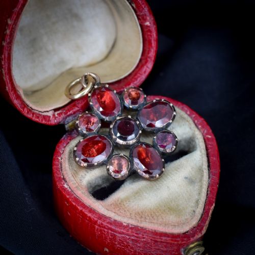 ANTIQUE GEORGIAN FLAT CUT GARNET FLOWER GOLD PENDANT - ADDITIONAL PHOTO 4