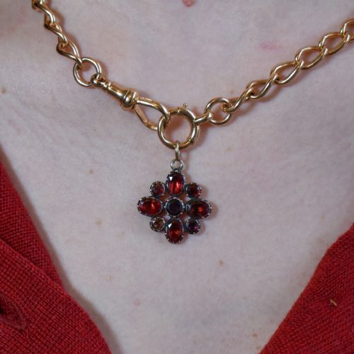 ANTIQUE GEORGIAN FLAT CUT GARNET FLOWER GOLD PENDANT - ADDITIONAL PHOTO 9