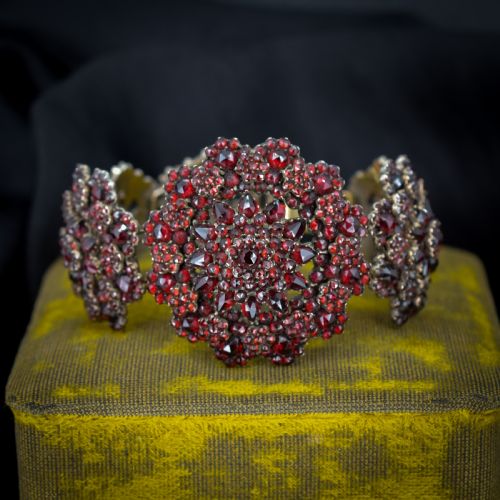 ANTIQUE VICTORIAN BOHEMIAN GARNET BRACELET CIRCA1890 - ADDITIONAL PHOTO 2