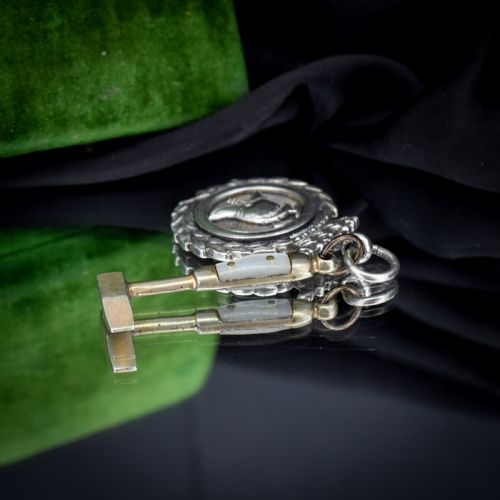 ART DECO '1931' SILVER FIREMAN MEDAL AND MOTHER OF PEARL HAMMER PENDANT - ADDITIONAL PHOTO 4