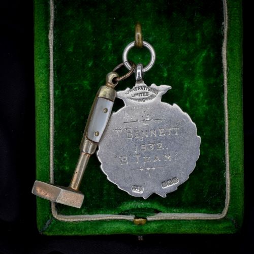 ART DECO '1931' SILVER FIREMAN MEDAL AND MOTHER OF PEARL HAMMER PENDANT - ADDITIONAL PHOTO 6