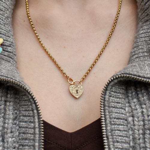 VINTAGE 9CT YELLOW GOLD ENGRAVED FANCY HEART PADLOCK CHARM PENDANT - ADDITIONAL PHOTO 2