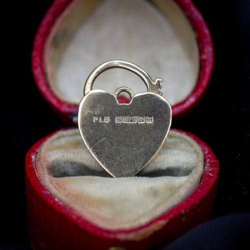 VINTAGE 9CT YELLOW GOLD ENGRAVED FANCY HEART PADLOCK CHARM PENDANT - ADDITIONAL PHOTO 6