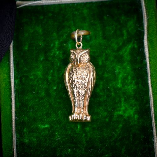 Vintage 9ct Gold Wise Owl Charm Pendant | Dated 1962