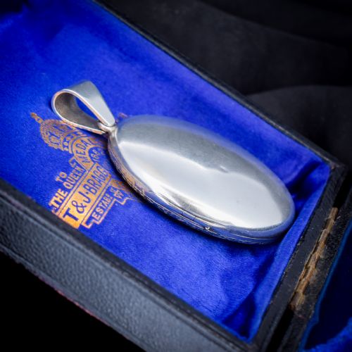 ANTIQUE VICTORIAN STERLING SILVER OVAL ENGRAVED PHOTO LOCKET PENDANT - ADDITIONAL PHOTO 3