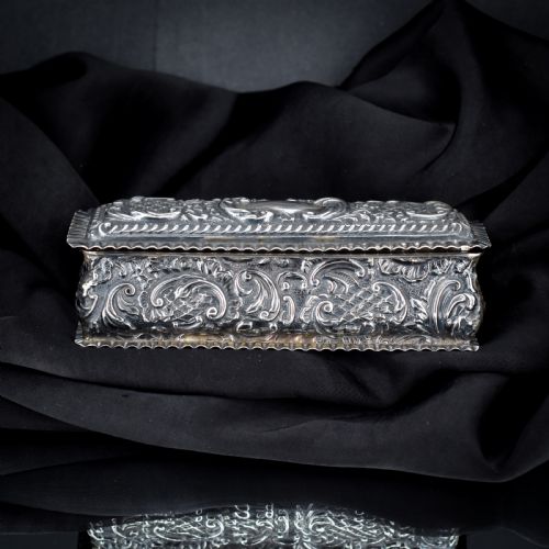 ANTIQUE EDWARDIAN '1904' HALLMARKED STERLING SILVER FANCY TRINKET JEWELLERY BOX - ADDITIONAL PHOTO 1