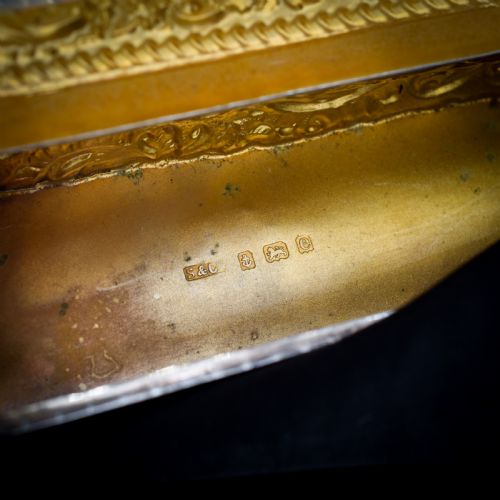 ANTIQUE EDWARDIAN '1904' HALLMARKED STERLING SILVER FANCY TRINKET JEWELLERY BOX - ADDITIONAL PHOTO 4