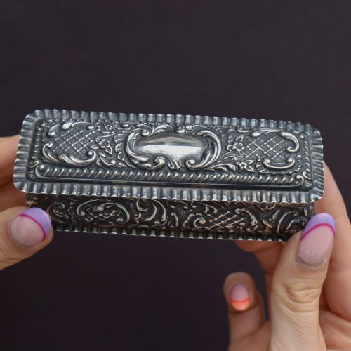 ANTIQUE EDWARDIAN '1904' HALLMARKED STERLING SILVER FANCY TRINKET JEWELLERY BOX - ADDITIONAL PHOTO 6