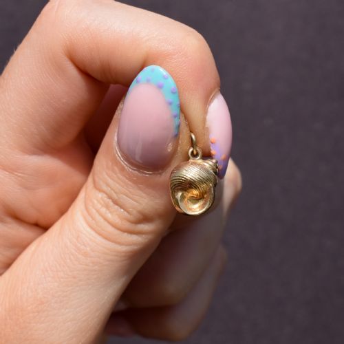 VINTAGE 9CT GOLD SEASHELL SHELL CHARM PENDANT - ADDITIONAL PHOTO 3