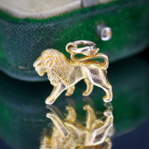 VINTAGE 9CT YELLOW GOLD LION ANIMAL CHARM PENDANT DATED 1957 - ADDITIONAL PHOTO 5
