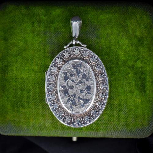 Antique Victorian Sterling Silver Oval Ivy Engraved Photo Locket Pendant
