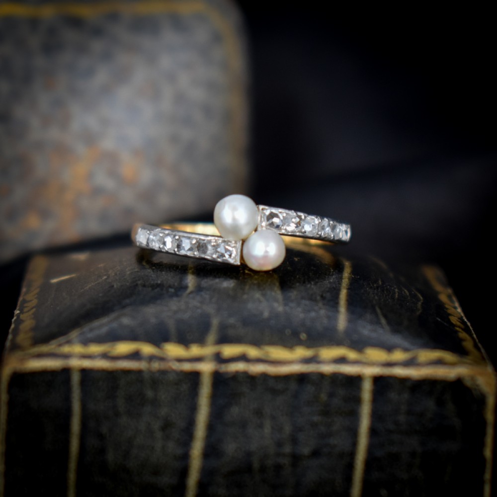 Antique Pearl and Rose Cut Diamond Crossover 'Toi et Moi' Twist 18ct 18K Yellow Gold Ring View II