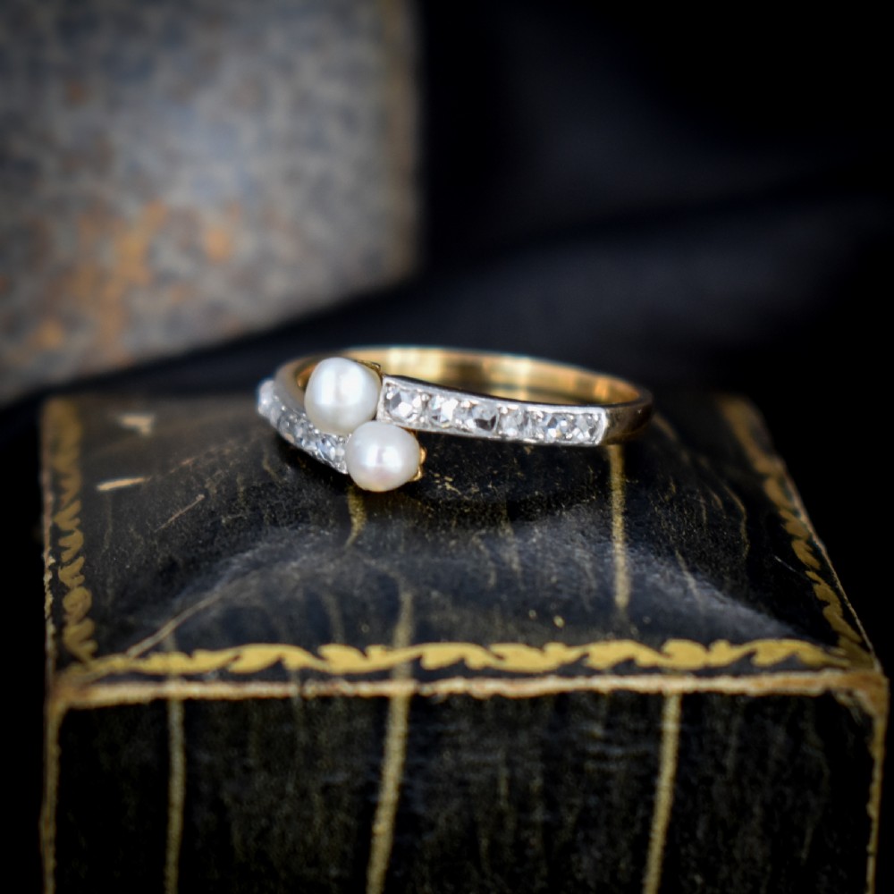 Antique Pearl and Rose Cut Diamond Crossover 'Toi et Moi' Twist 18ct 18K Yellow Gold Ring View III