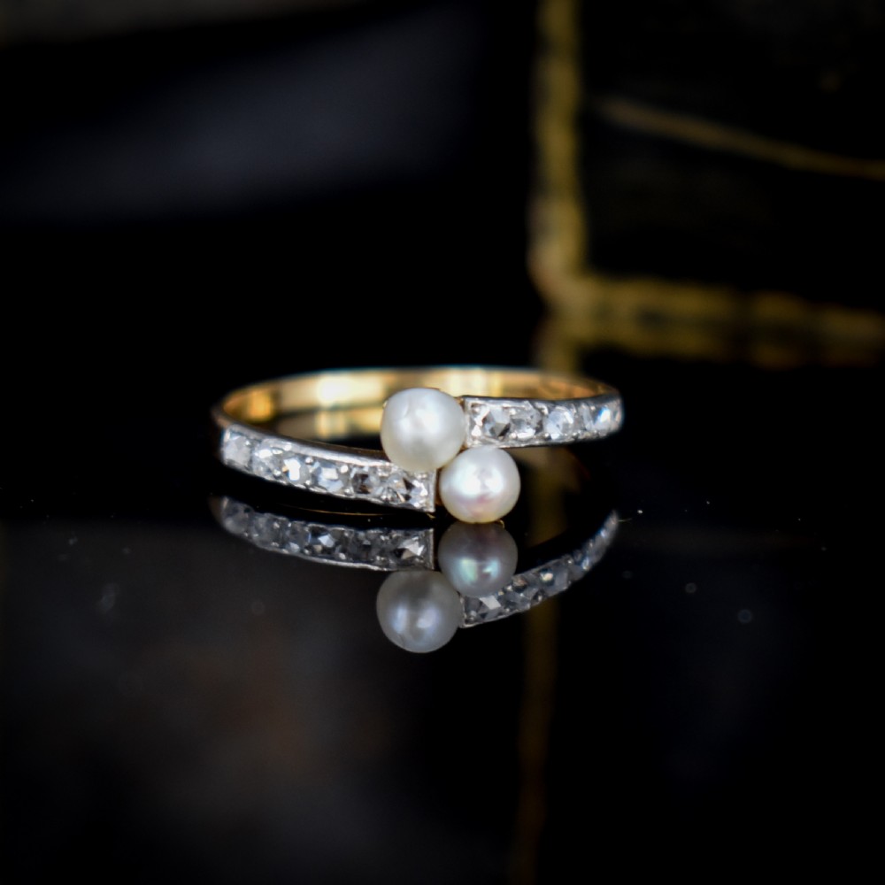 Antique Pearl and Rose Cut Diamond Crossover 'Toi et Moi' Twist 18ct 18K Yellow Gold Ring View IV