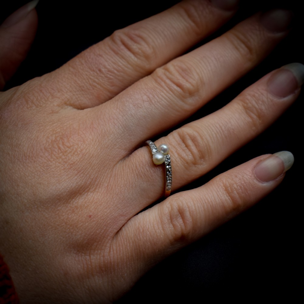 Antique Pearl and Rose Cut Diamond Crossover 'Toi et Moi' Twist 18ct 18K Yellow Gold Ring View IX