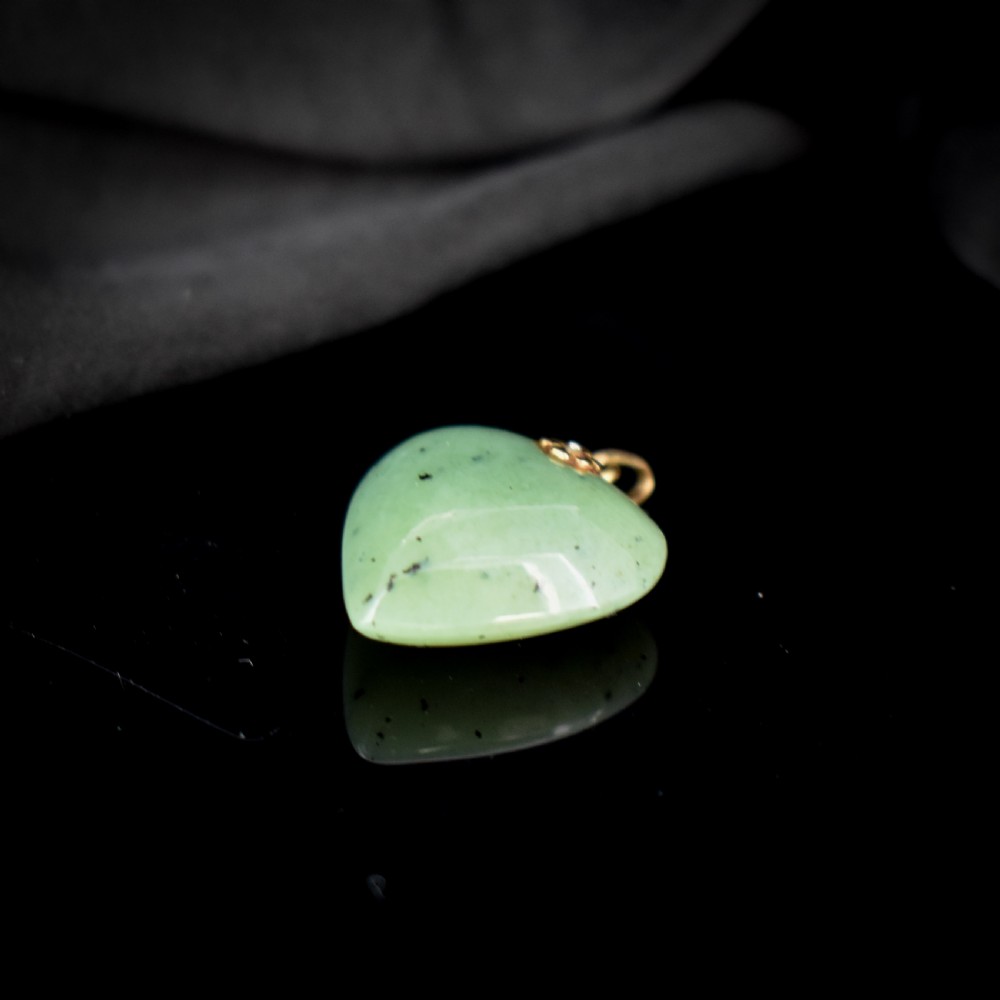 Vintage Green Jade Heart 9ct 9K Yellow Gold Drop Pendant Charm View V