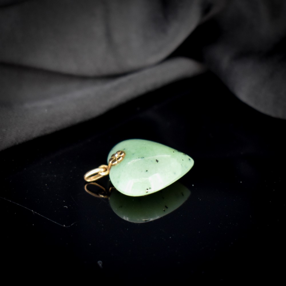 Vintage Green Jade Heart 9ct 9K Yellow Gold Drop Pendant Charm View VI