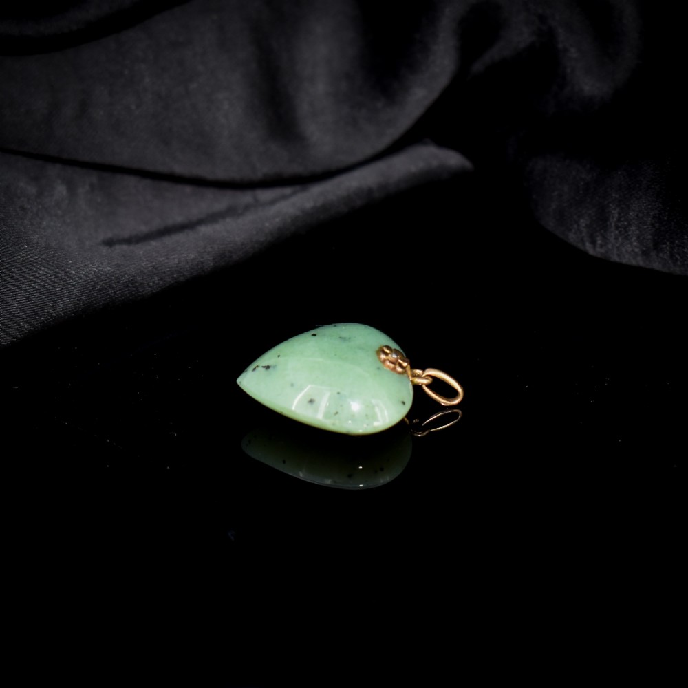 Vintage Green Jade Heart 9ct 9K Yellow Gold Drop Pendant Charm View VII