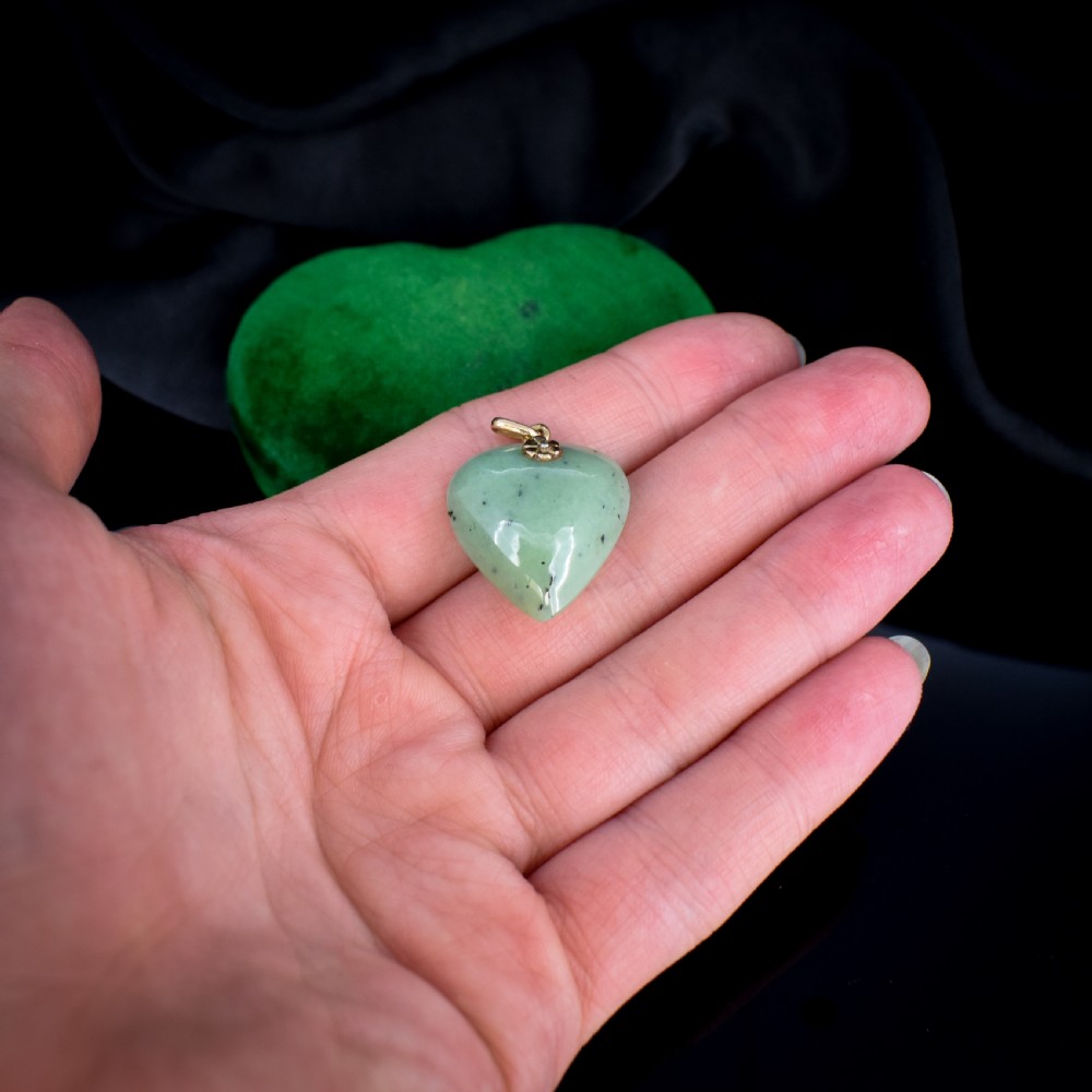 Vintage Green Jade Heart 9ct 9K Yellow Gold Drop Pendant Charm View IX