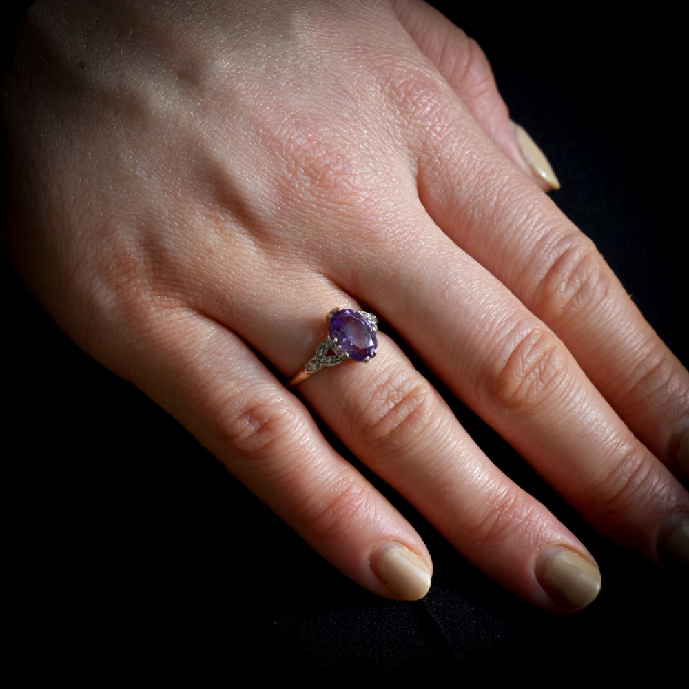 Art Deco Amethyst Oval Solitaire 9ct 9K Yellow Gold Ring View IV