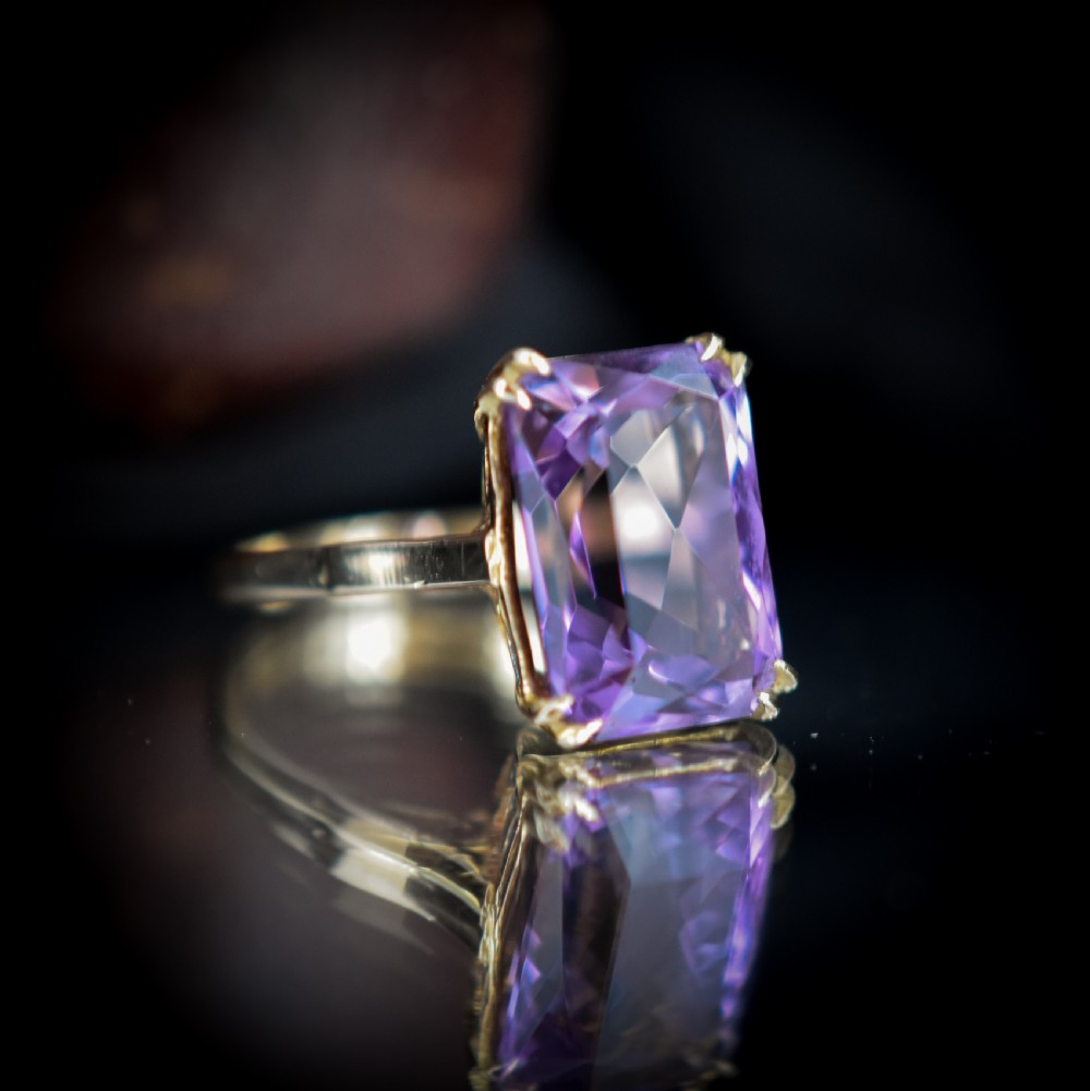 Vintage Rectangular Cut Large Amethyst Solitaire 9ct 9K Yellow Gold Cocktail Ring | Dated 1962 View III