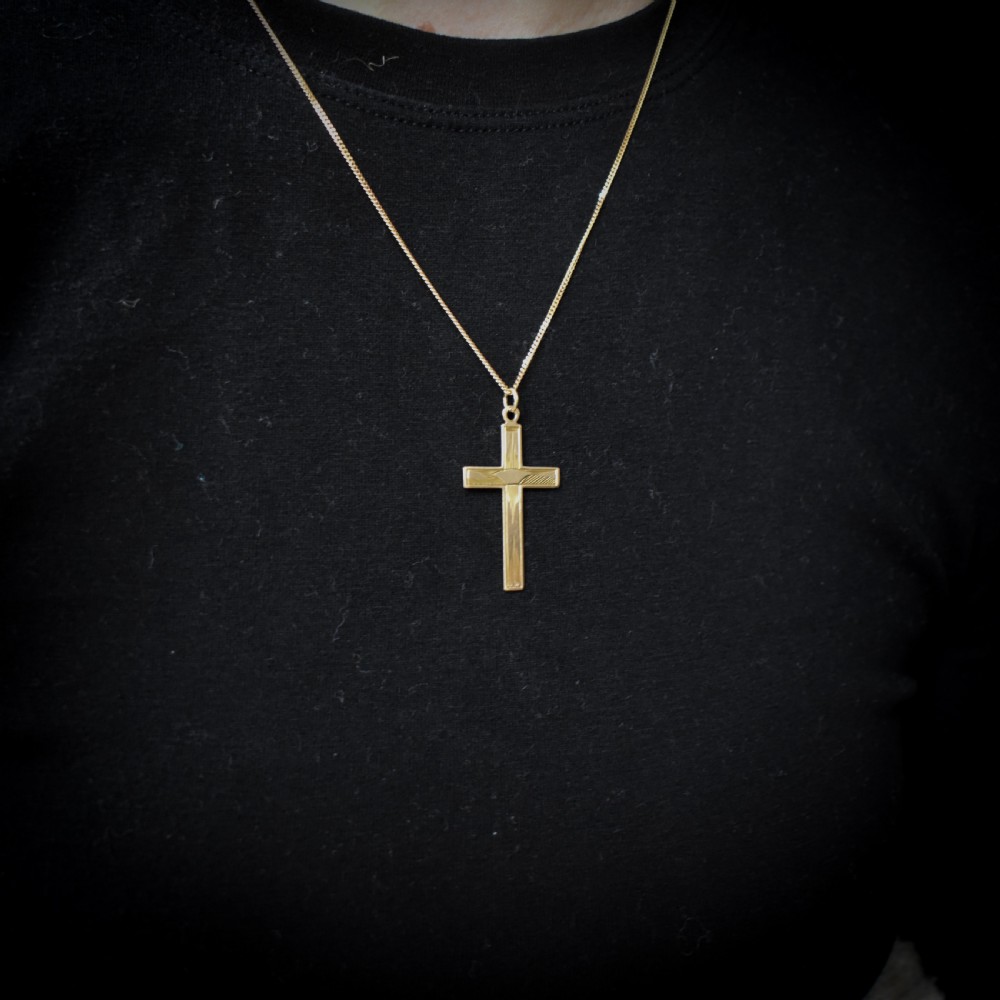Vintage Art Deco Engraved 9ct 9K Yellow Gold Cross Religious Pendant Charm View III