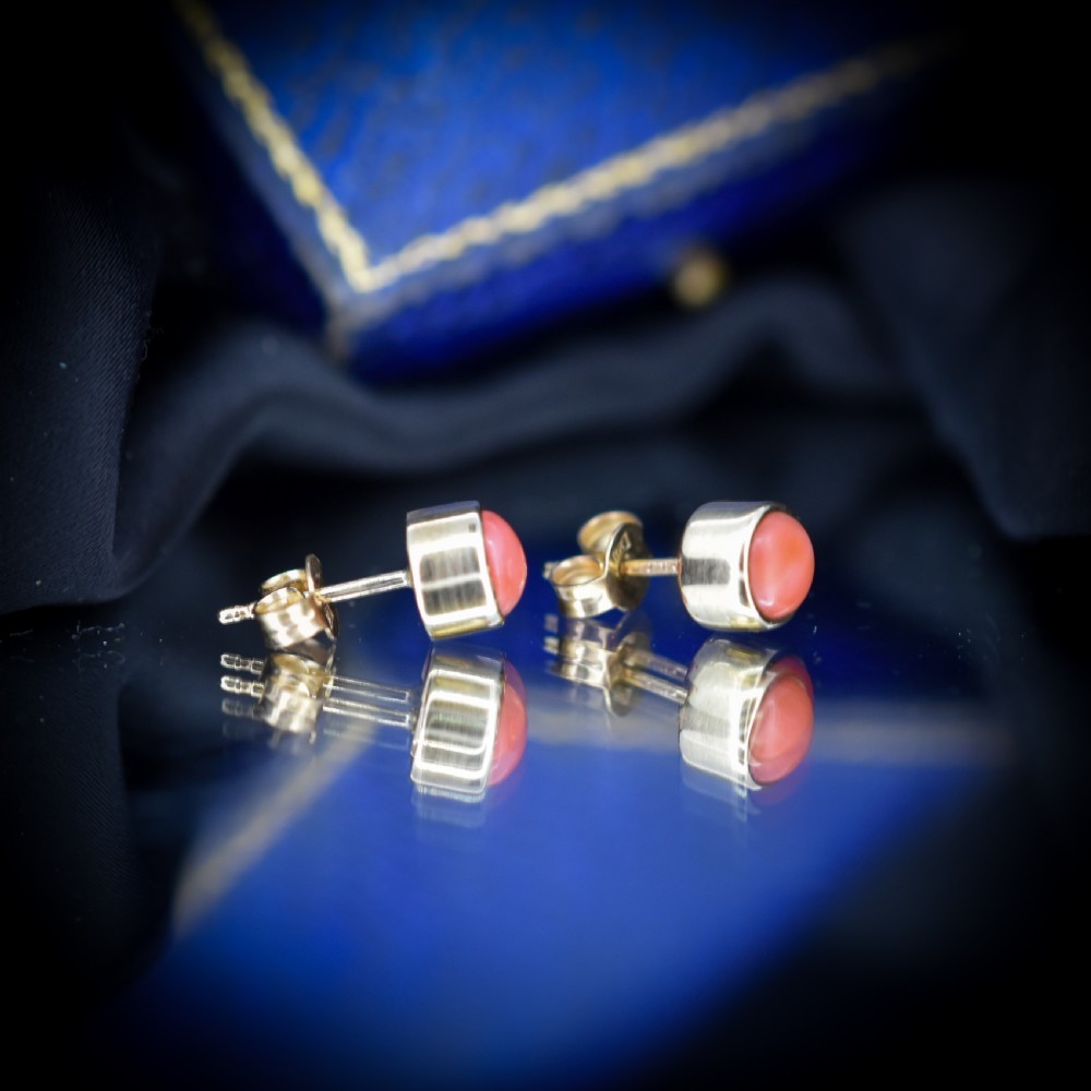 Vintage Round Coral Bezel Gold Stud Earrings, Studs View VI