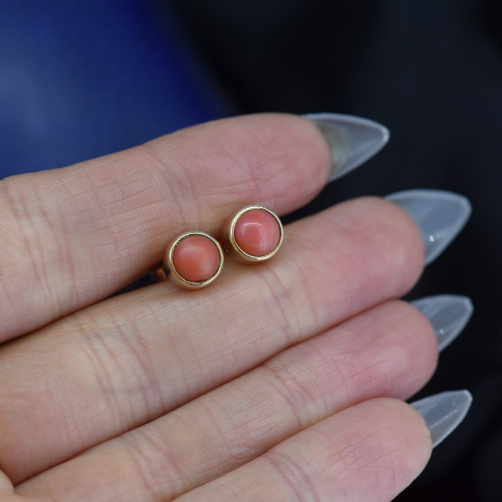 Vintage Round Coral Bezel Gold Stud Earrings, Studs View X