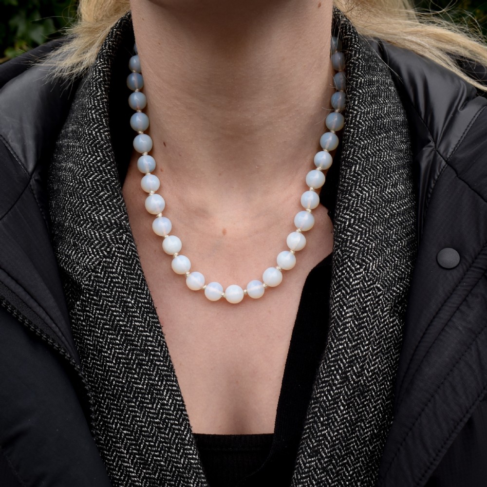 Vintage Opaline 9ct Gold Beaded Necklace Art Deco 17.5