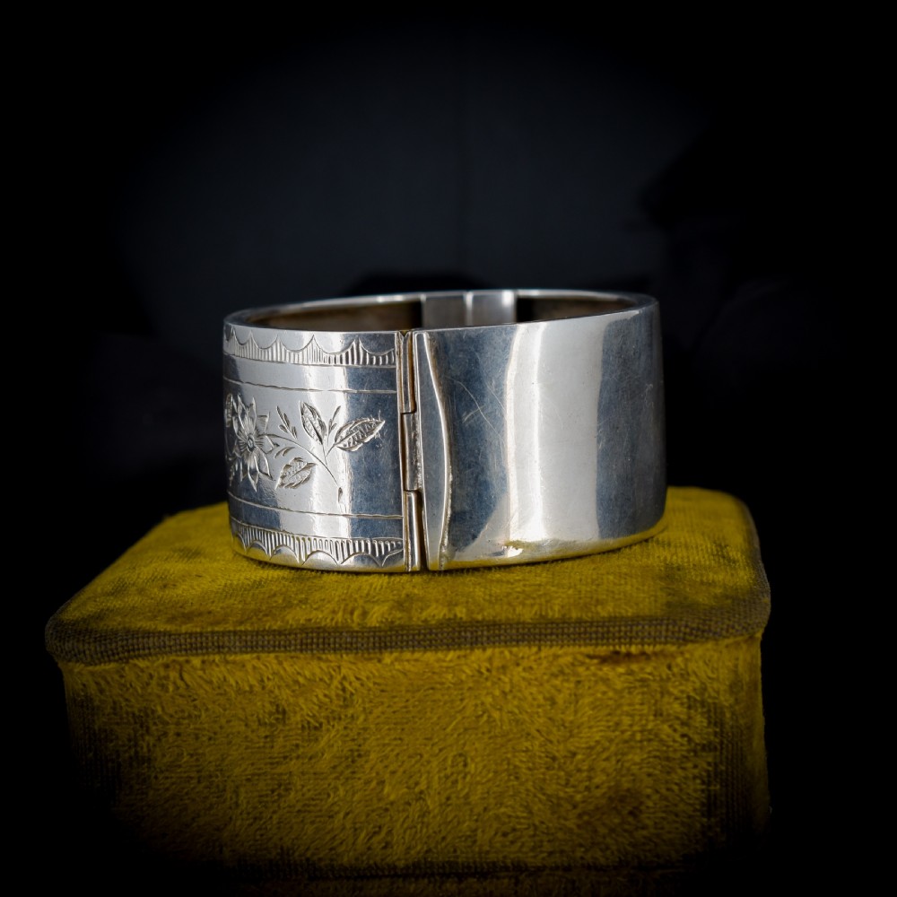 Antique Victorian Silver Floral Wide Cuff Bangle Bracelet Dated Chester 1882 View IV