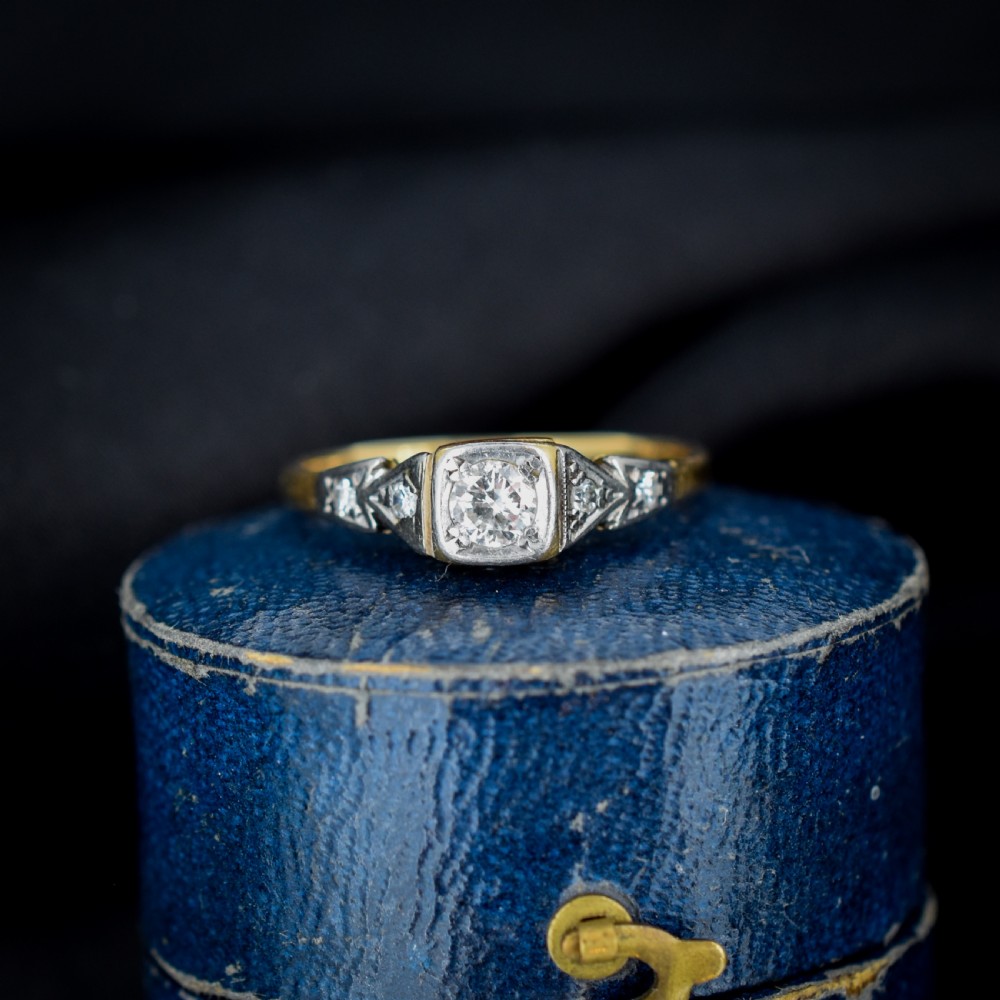 Antique 0.15ct Diamond Square Solitaire 18ct Gold Engagement Ring - Art Deco
