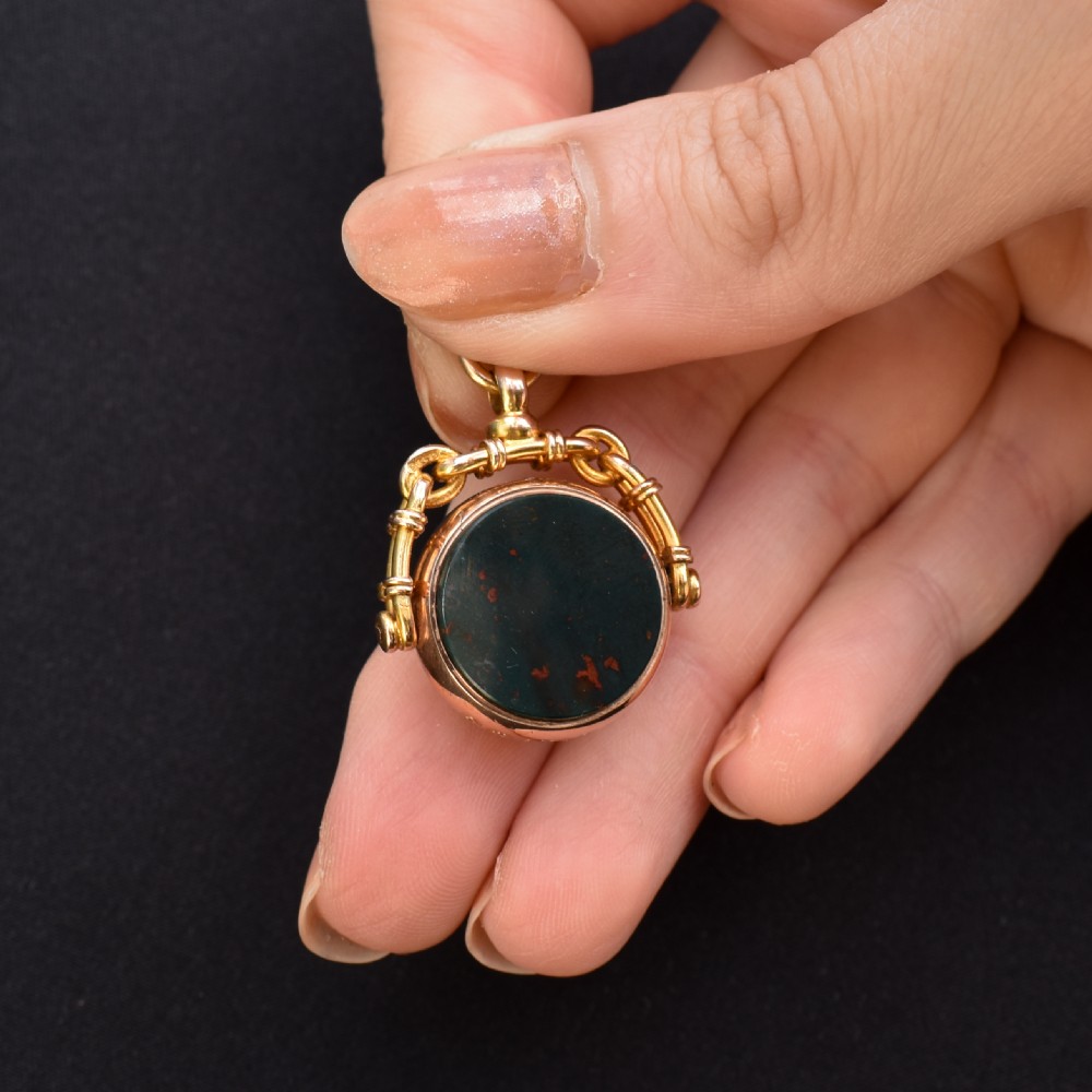 Antique Bloodstone and Carnelian 9ct Gold Spinning Swivel Fob Pendant Dated 1902 View X