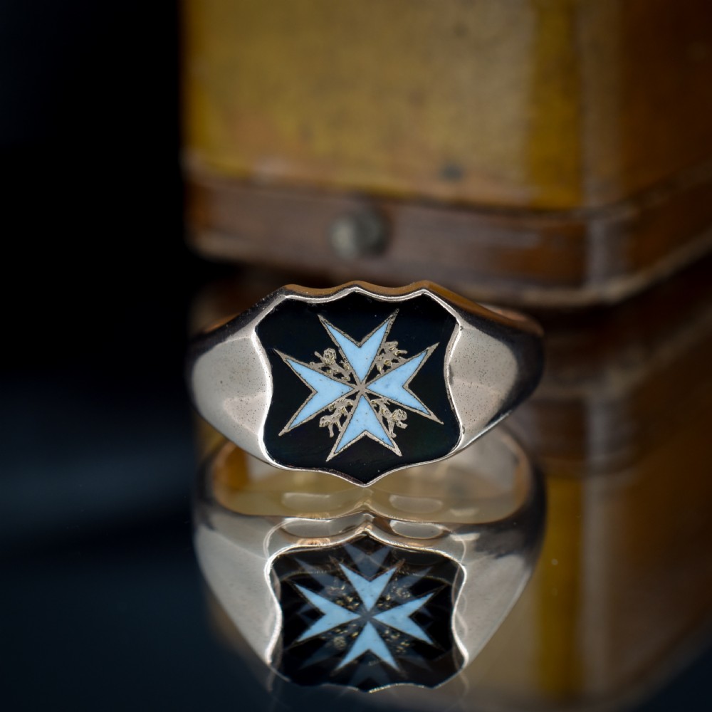 Vintage  9ct Gold Enamel Cross Signet Ring | Birmingham 1929 View III