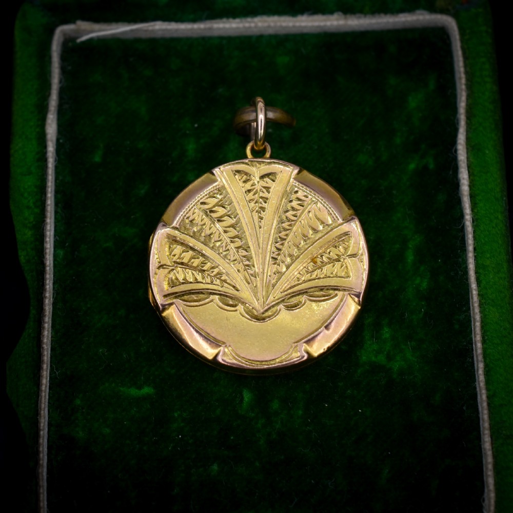 Antique 9ct Gold Round Engraved Locket Pendant | Chester 1910