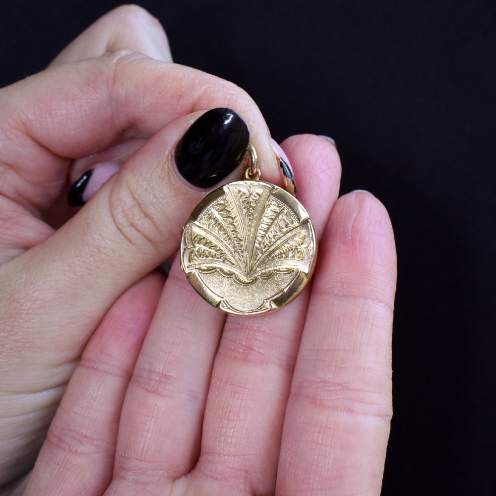 Antique 9ct Gold Round Engraved Locket Pendant | Chester 1910 View X