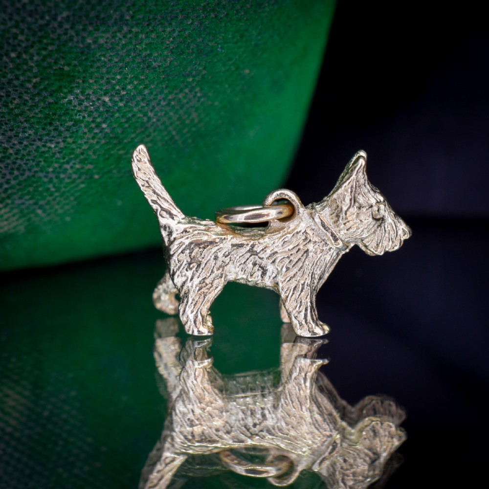 Vintage 9ct Gold Solid Scottie Westie Terrier Dog Charm View X