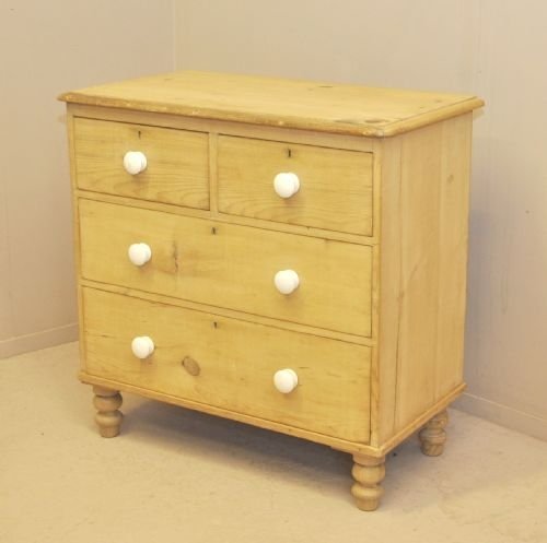 Pine Chest of Drawers