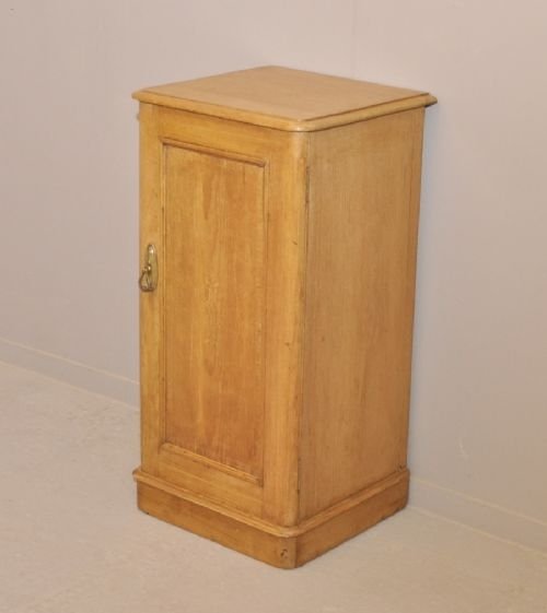 Pine Pot Cupboard