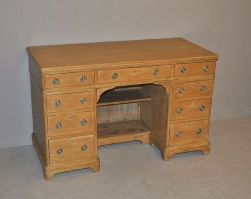 Pine Pedestal Desk