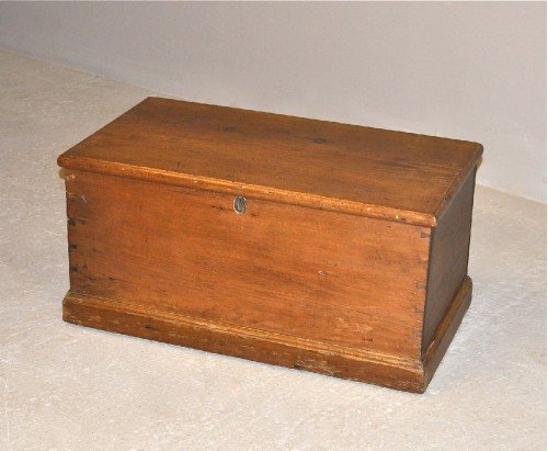 Pine Storage Chest
